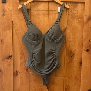 CUPSHE women’s 1X Ribbed Gray One-Piece Swimsuit olive green adjustable straps